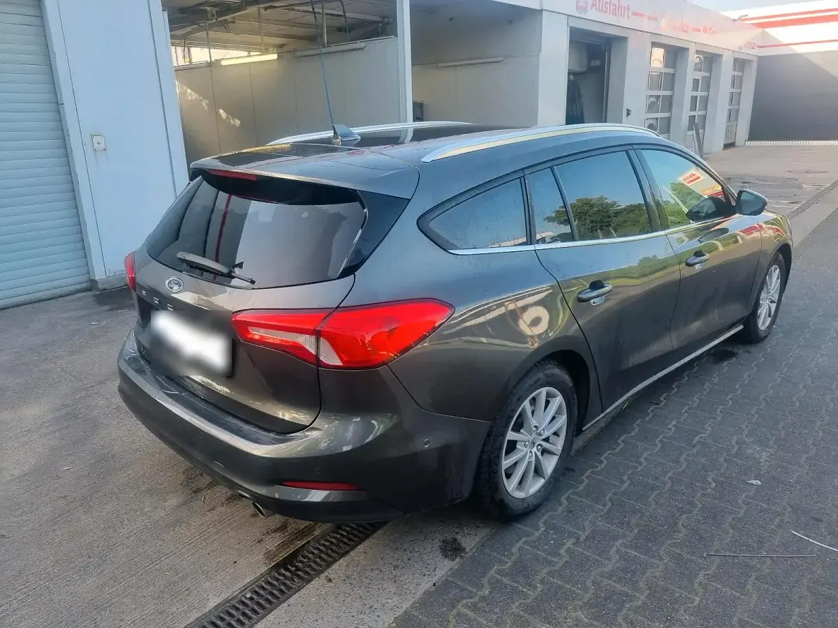 Gebraucht Ford Focus Titanium 120 PS (88 kW) 2020 Silber Kombi