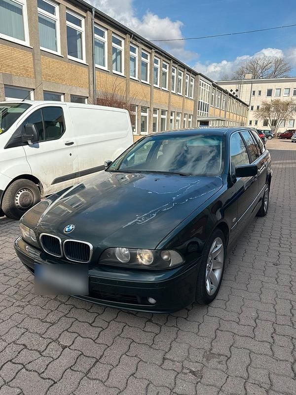 Gebraucht BMW 525 192 PS (141 kW) 2003 Grün Kombi