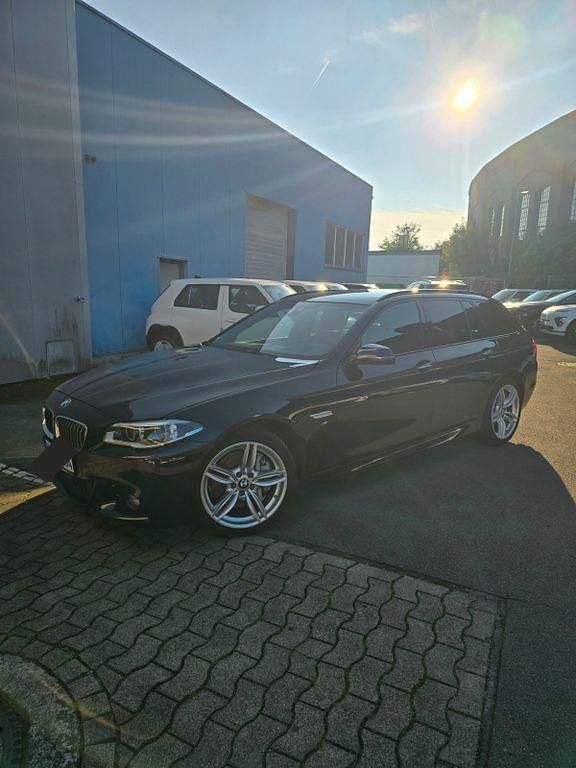 Schwarz Gebraucht 2016 BMW 530 M Sport Kombi | 13.999 € (Superpreis) - Bild 1/4