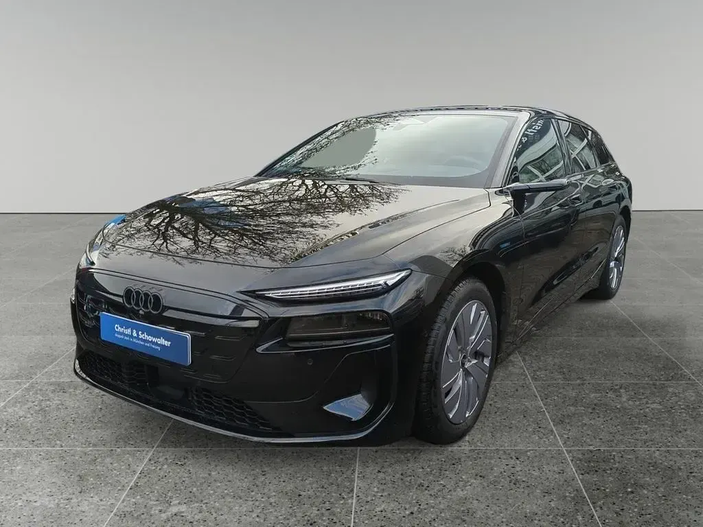 Gebraucht Audi A6 e-tron S-Line 269 kW (367 PS) 2025 Mythosschwarz metallic Kombi