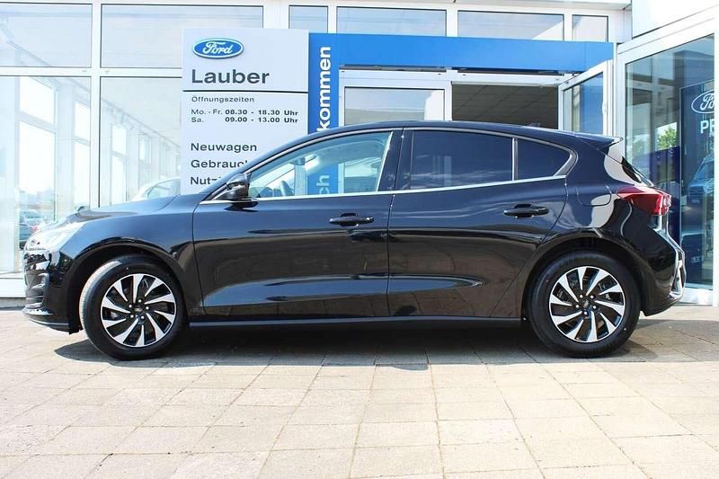 Gebraucht Ford Focus Titanium 125 PS (91 kW) 2024 Agate black Limousine