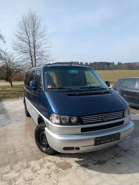 Usata VW Caravelle 102 CV (75 kW) 2000 Blu Furgone