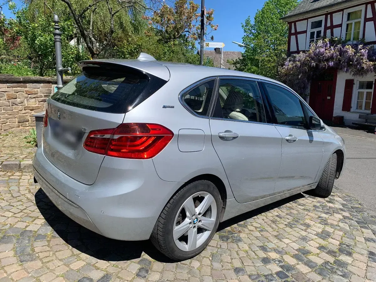 Gebraucht BMW 225 iPerformance 224 PS (164 kW) 2017 Silber Kombi