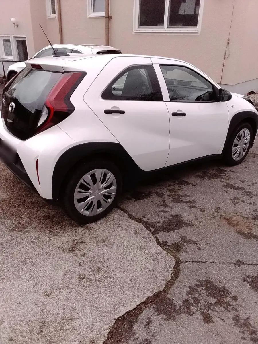 Gebraucht Toyota Aygo X 72 PS (52 kW) 2023 Weiß SUV