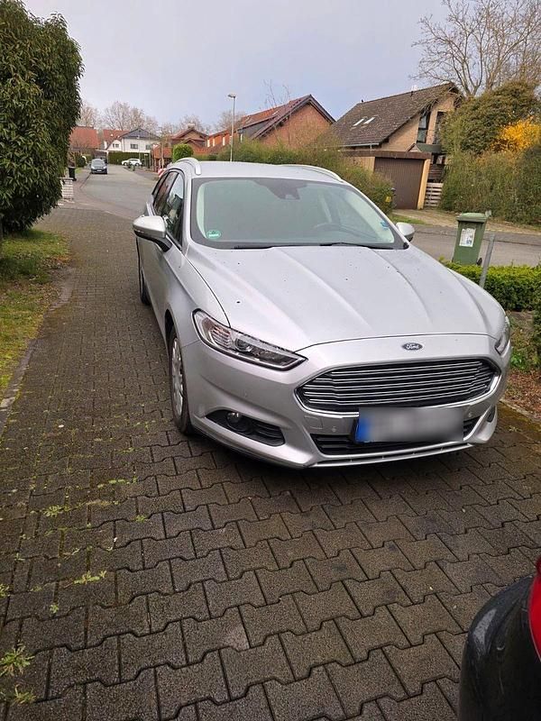 Gebraucht Ford Mondeo 150 PS (110 kW) 2016 Silber Kombi