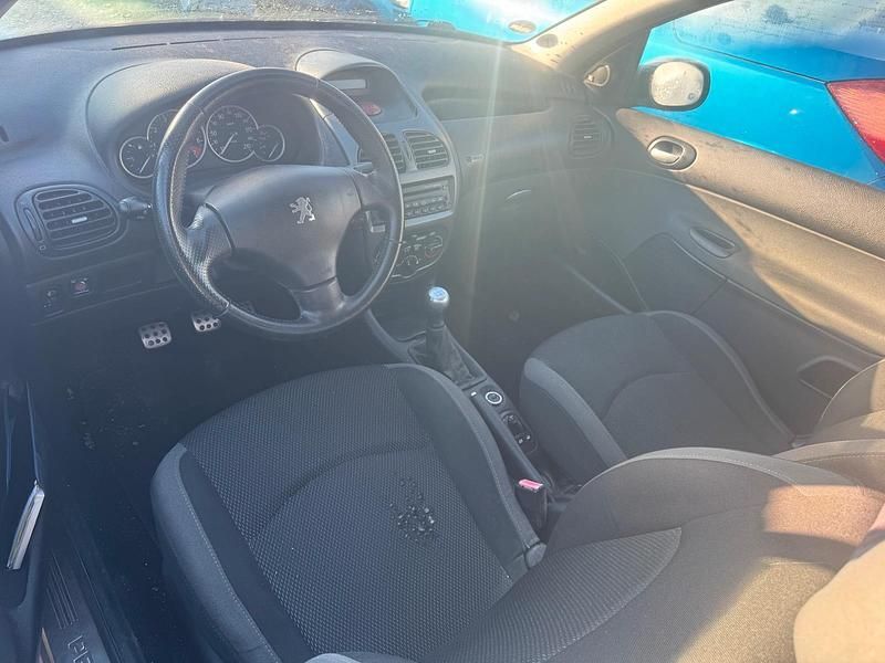 Gebraucht Peugeot 206 75 PS (55 kW) 2007 Grau Kleinwagen