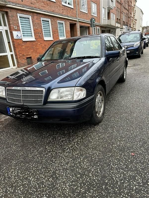 Blau Gebraucht 1996 Mercedes C180 Limousine | 2.700 € (Guter Preis) - Bild 1/4
