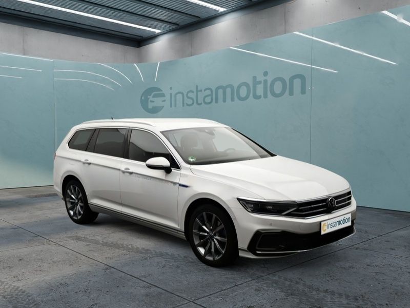 Gebraucht VW Passat GTE 218 PS (160 kW) 2023 Weiß Kombi