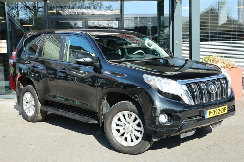 Schwarz Gebraucht 2016 Toyota Land Cruiser SUV | 24.194 € (Superpreis) - Bild 1/4