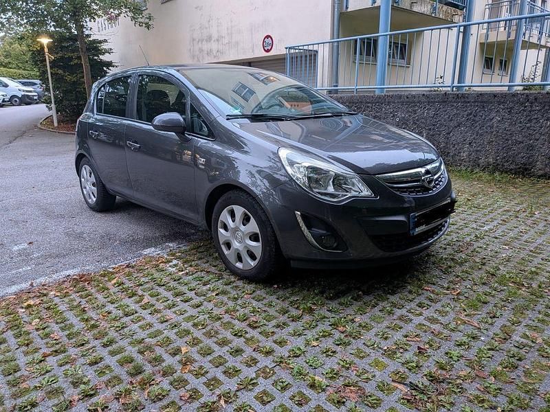 Gebraucht Opel Corsa Selection 101 PS (74 kW) 2011 Grau Limousine