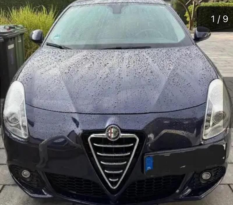 Blau Gebraucht 2010 Alfa Romeo Giulietta Turismo Kleinwagen | 6.200 € (Fairer Preis) - Bild 1/4