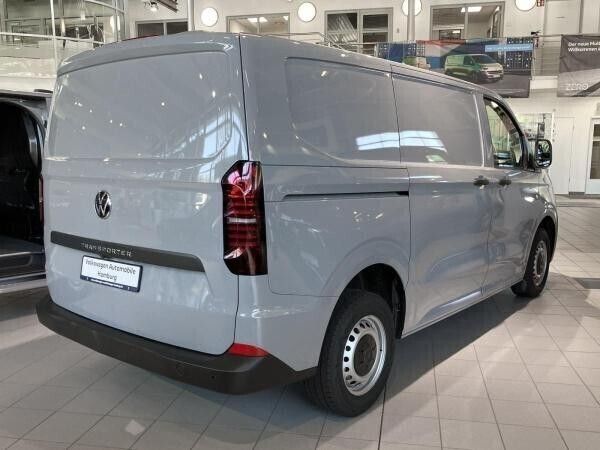 Neu VW T6.1 110 PS (80 kW) 2025 Grau (stone grey) Van