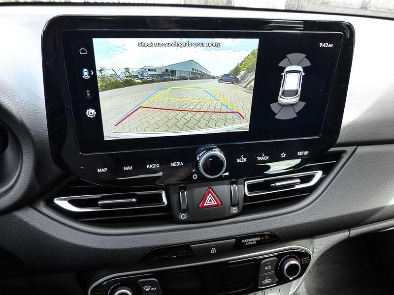 Gebraucht Hyundai i30 Advantage 140 PS (102 kW) 2024 Weiss Limousine