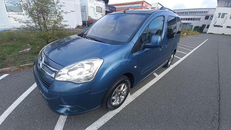 Blau Gebraucht 2009 Citroën Berlingo Van / Kleinbus | 8.950 € (Teuer) - Bild 1/4