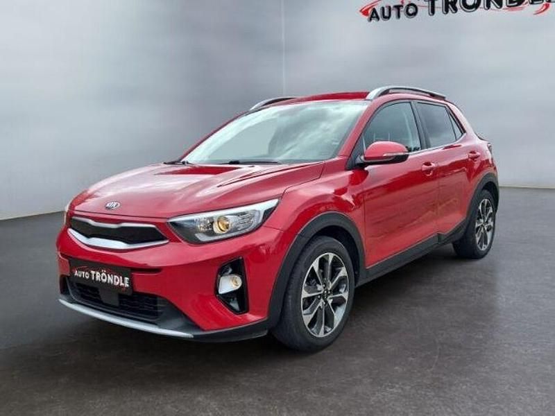 Rot Gebraucht 2017 Kia Stonic Spirit SUV | 14.980 € (Teuer) - Bild 1/4