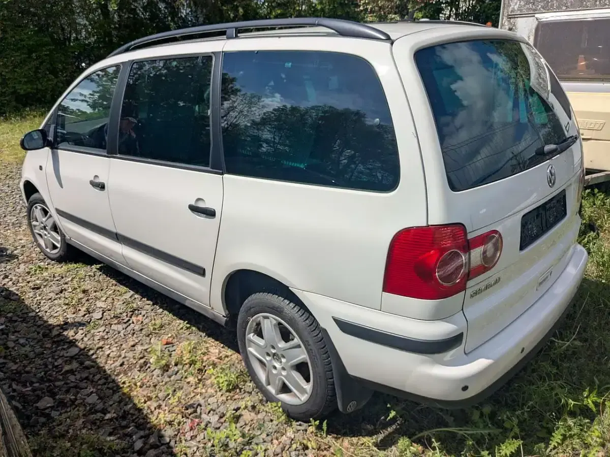 Gebraucht VW Sharan 116 PS (85 kW) 2006 Weiß Van / Kleinbus