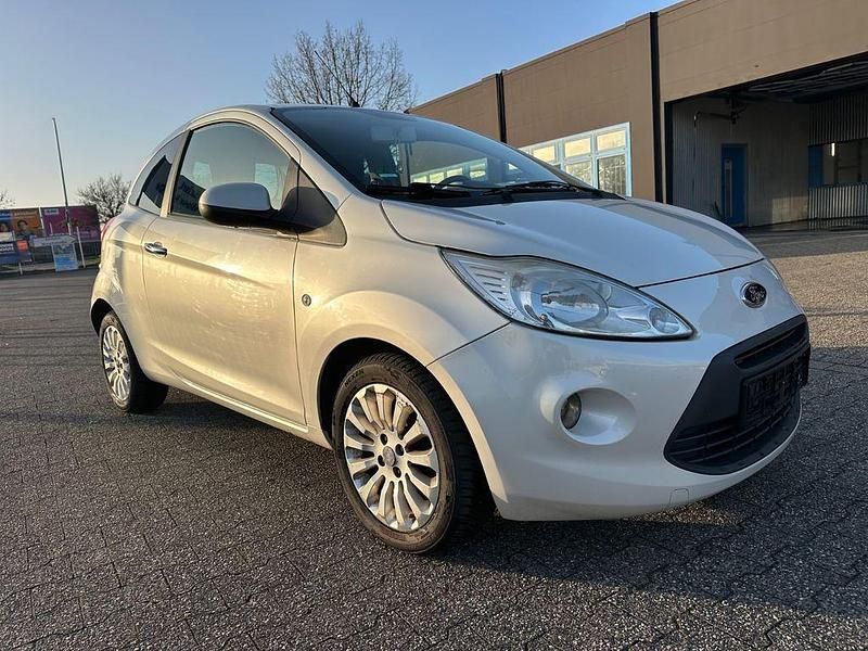Gebraucht Ford Ka Titanium 75 PS (55 kW) 2010 Weiß Kleinwagen