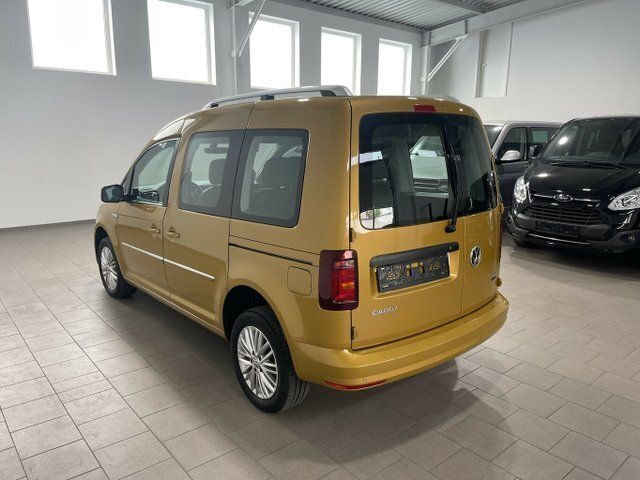 Gebraucht VW Caddy Highline 150 PS (110 kW) 2016 Gelb metallic Van / Kleinbus