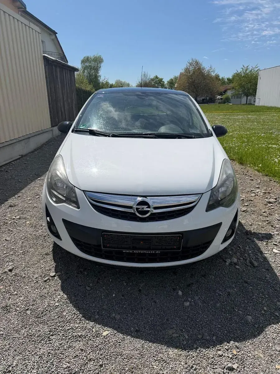 Second-hand Opel Corsa 101 CP (74 kW) 2013 Alb Hatchback