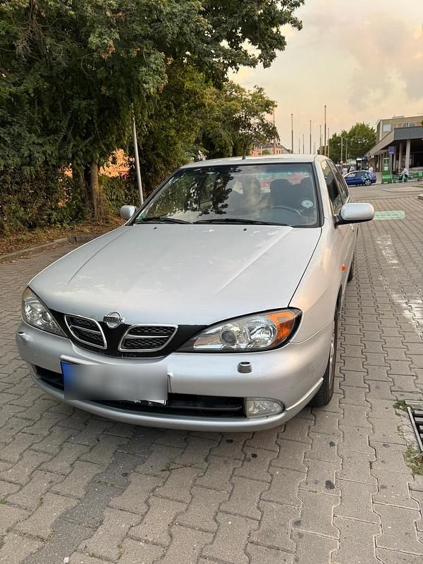 Silber Gebraucht 2001 Nissan Primera Limousine | 1.300 € - Bild 1/4