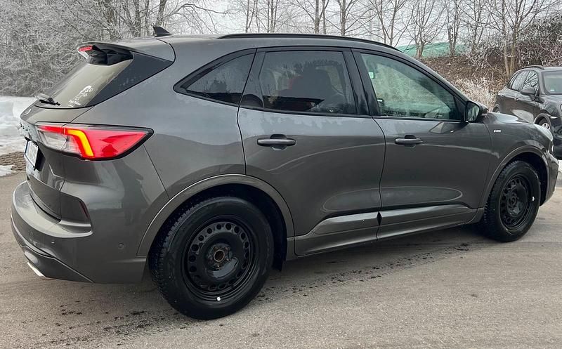 Gebraucht Ford Kuga ST-Line X 150 PS (110 kW) 2020 Grau SUV