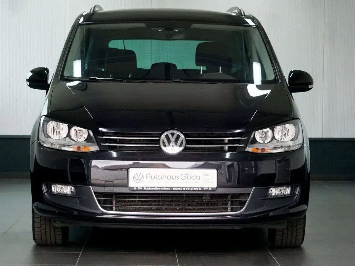 Gebraucht VW Sharan Comfortline 150 PS (110 kW) 2018 Schwarz Van / Kleinbus