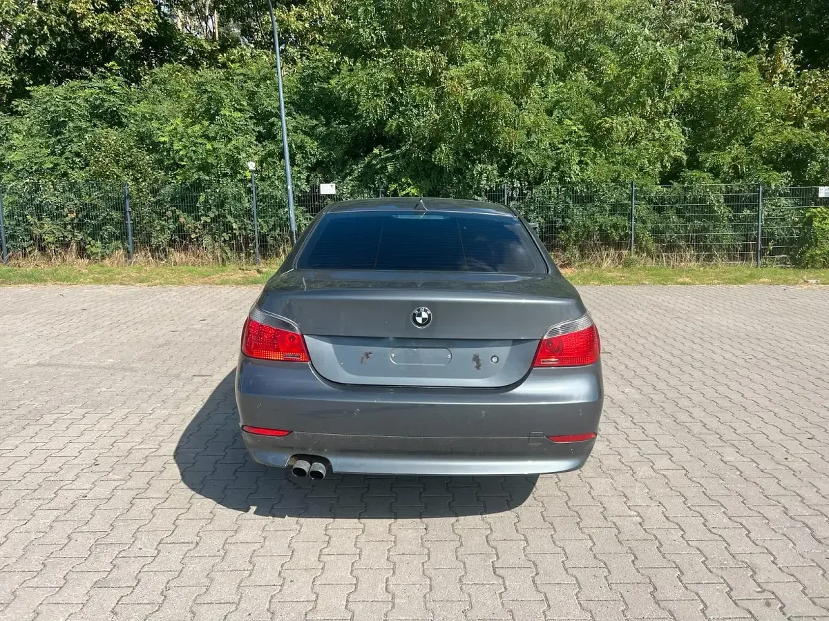 Gebraucht BMW 523 177 PS (130 kW) 2005 Andere farben Limousine