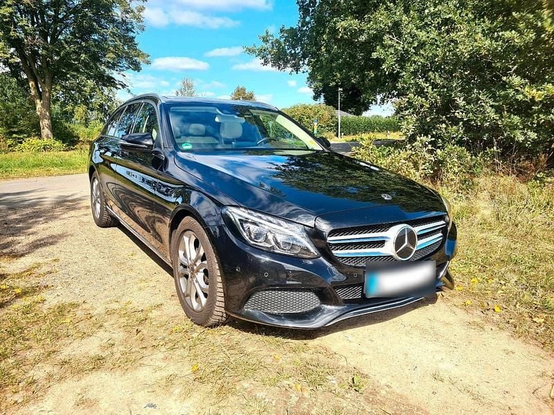 Gebraucht Mercedes C300 245 PS (180 kW) 2017 Schwarz Kombi