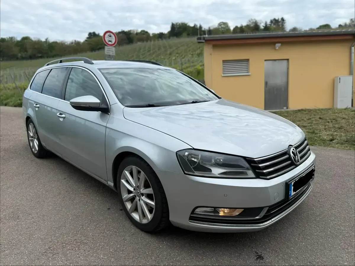 Gebraucht VW Passat 140 PS (102 kW) 2013 Silber Kombi