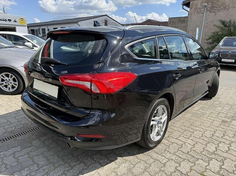 Gebraucht Ford Focus Cool & Connect 125 PS (91 kW) 2021 Obsidianschwarz metallic Kombi