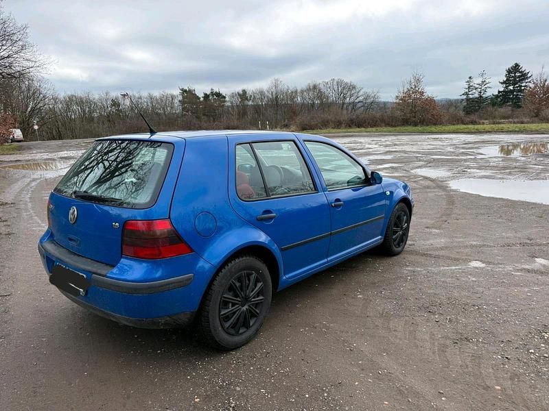 Gebraucht VW Golf IV 105 PS (77 kW) 2001 Blau Limousine