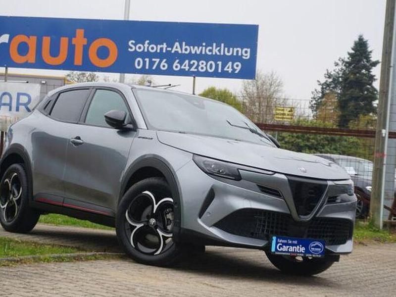 Gebraucht Alfa Romeo Junior 136 PS (100 kW) 2025 Grau SUV