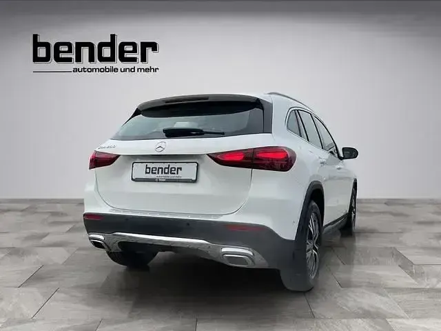 Usata Mercedes GLA200 Progressive 163 CV (119 kW) 2023 Bianco SUV