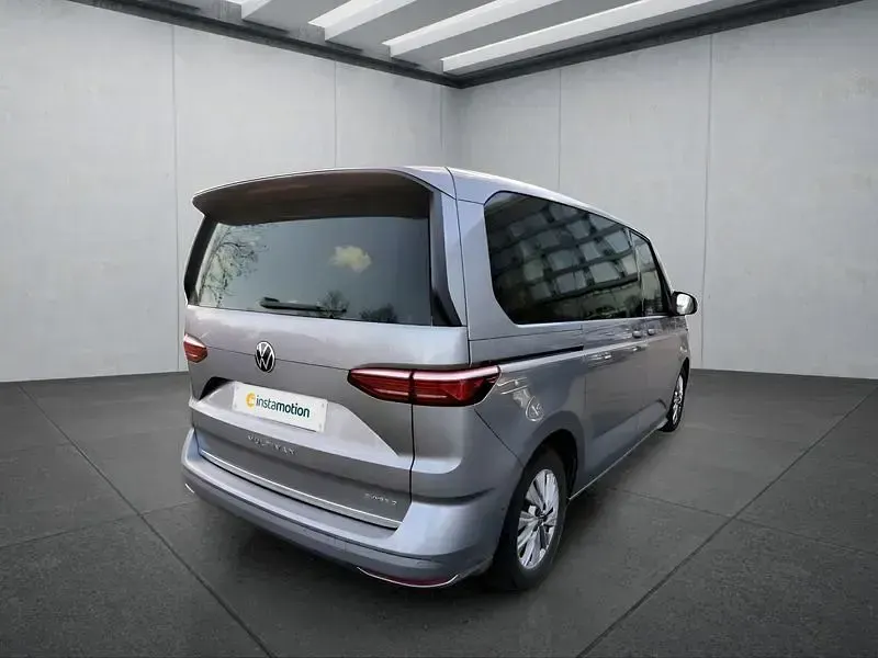 Usata VW Multivan 150 CV (110 kW) 2023 Argento Monovolume