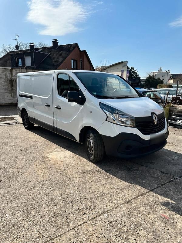 Gebraucht Renault Trafic 125 PS (91 kW) 2018 Weiß Van / Kleinbus