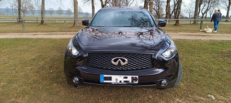 Gebraucht Infiniti QX70 320 PS (235 kW) 2017 Andere farben SUV
