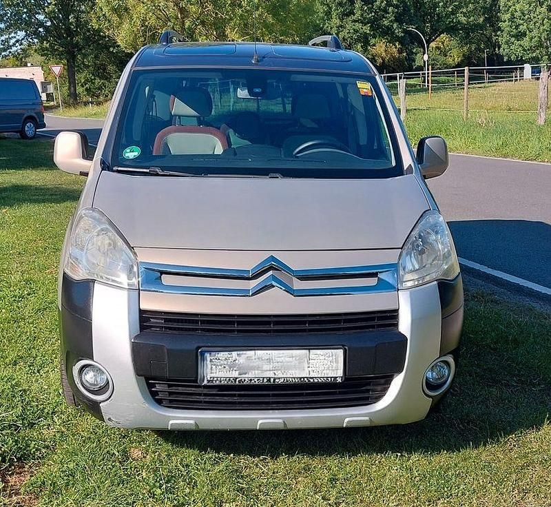 Beige Gebraucht 2010 Citroën Berlingo Van / Kleinbus | 4.500 € (Fairer Preis) - Bild 1/4