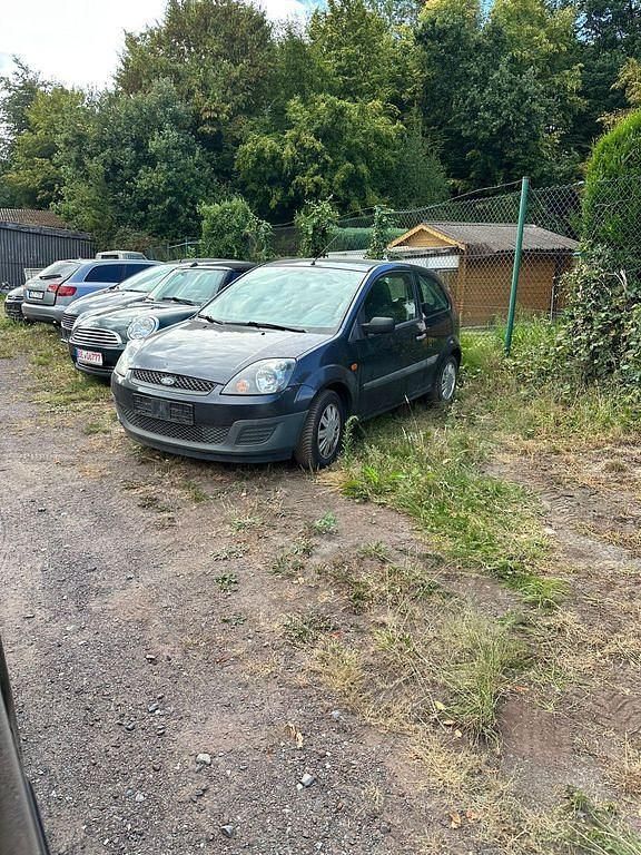 Gebraucht Ford Fiesta Ambiente 69 PS (50 kW) 2007 Grau Kleinwagen