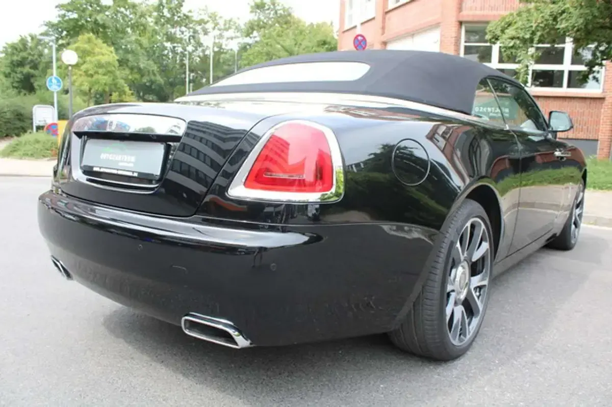 Gebraucht Rolls Royce Dawn 571 PS (419 kW) 2017 Schwarz Cabrio
