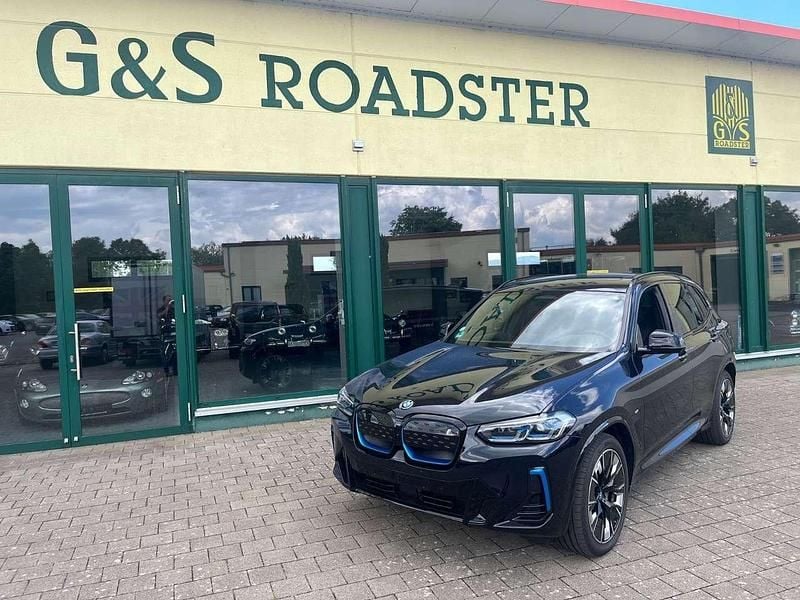 Carbonschwarz Gebraucht 2023 BMW iX3 Impressive SUV | 44.999 € (Guter Preis) - Bild 1/4