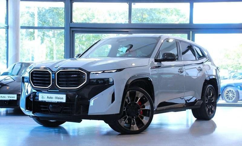 Grau Gebraucht 2024 BMW XM Performance SUV | 129.900 € (Superpreis) - Bild 1/3