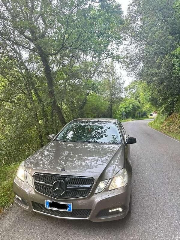 Gebraucht 2010 Mercedes E220 Avantgarde Limousine | 9.500 € (Fairer Preis) - Bild 1/4