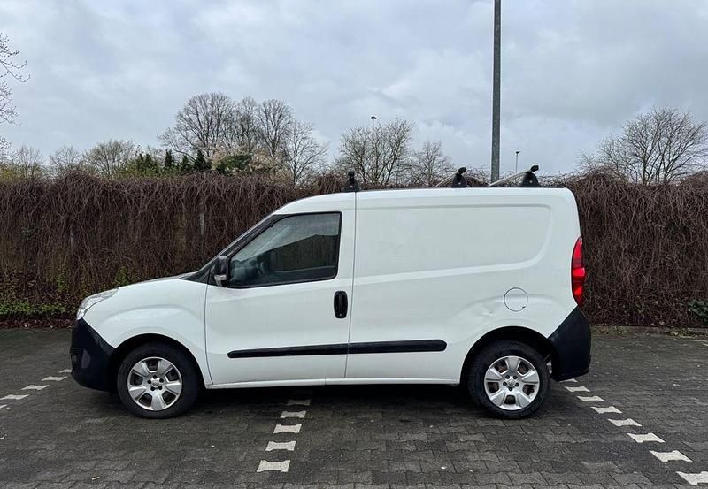 Gebraucht Opel Combo 90 PS (66 kW) 2016 Weiß Van / Kleinbus