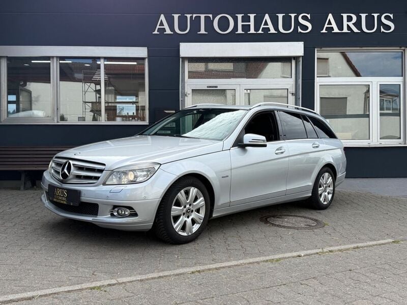Silber Gebraucht 2010 Mercedes C200 Limousine | 6.500 € (Fairer Preis) - Bild 1/4