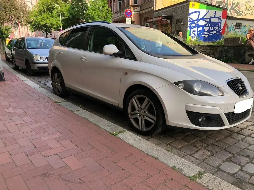 Occasion Seat Altea 105 ch (77 kW) 2012 Blanc Monospace