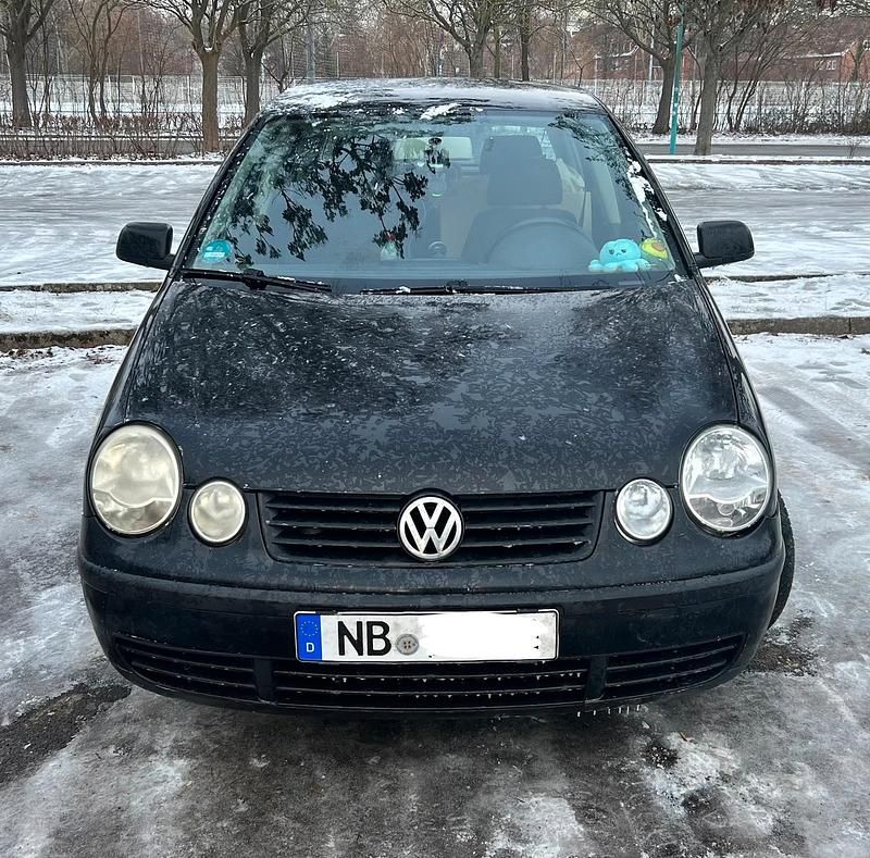 Gebraucht VW Polo 64 PS (47 kW) 2003 Schwarz Kleinwagen