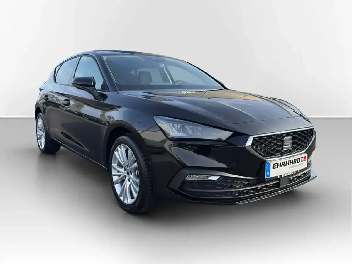 Neu Seat Leon Style 150 PS (110 kW) 2025 Midnight schwarz metallic Limousine