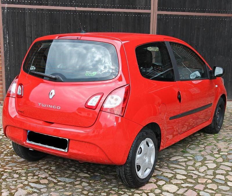 Gebraucht Renault Twingo Expression 75 PS (55 kW) 2014 Rot Kleinwagen