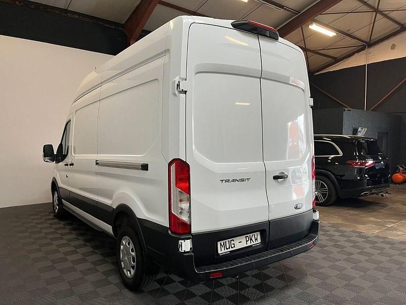 Gebraucht Ford Transit Trend 185 PS (136 kW) 2021 Weiß Van / Kleinbus