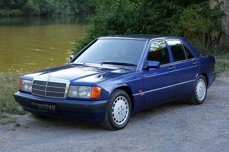 Blau Gebraucht 1992 Mercedes 190 Avantgarde Limousine | 24.000 € - Bild 1/4